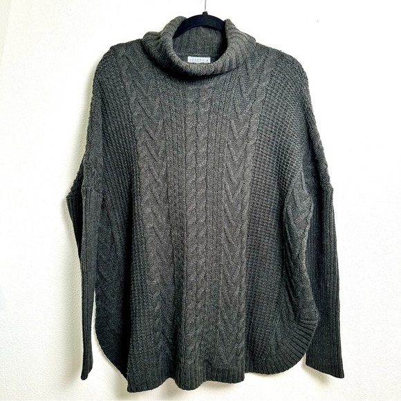 Joseph A. Women’s S Oversized Charcoal Gray Cable Knit Turtleneck Sweater - Picture 1 of 7